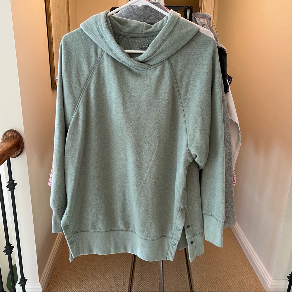 Aerie sweatshirt